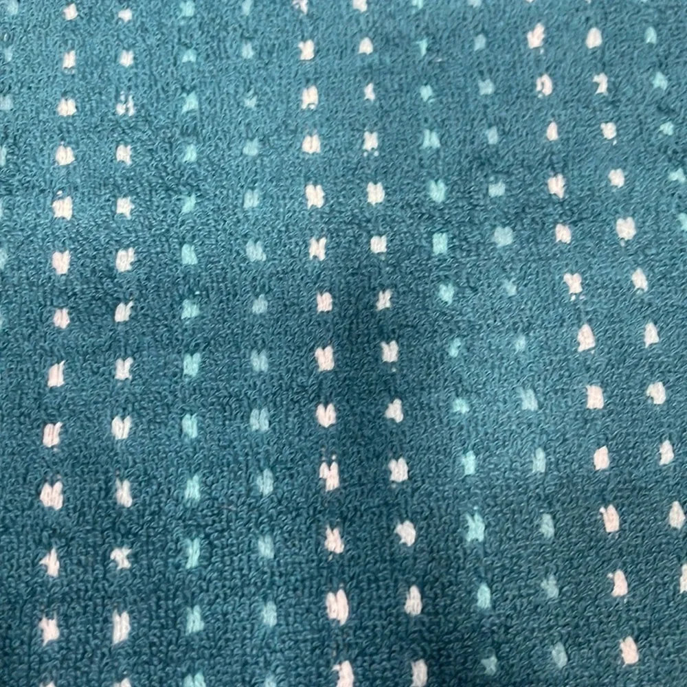N/A bath towel